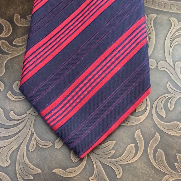 Vintage Gianni Viera Made in Italy Men’s Silk Tie Red and Blue - Picture 8 of 8
